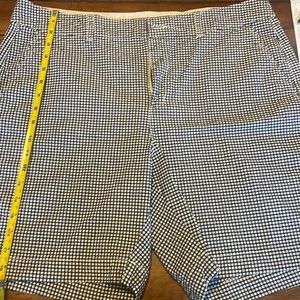 Women’s Bermuda shorts size 14 Old Navy black and white checkered
